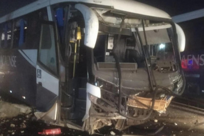 Acidente fatal envolvendo ônibus da Macaense e carro causa comoção em Mar do Norte