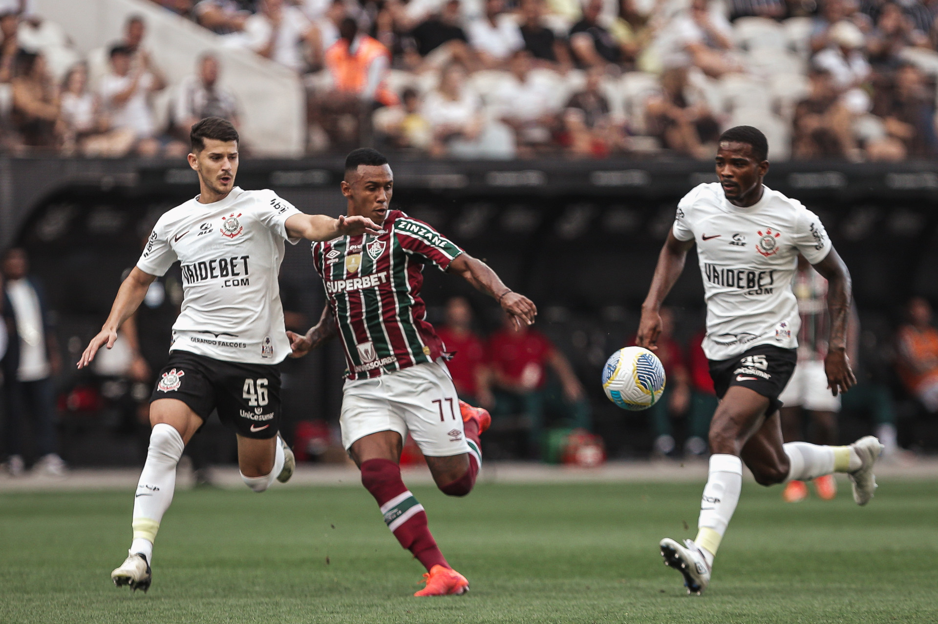 Fluminense enfrentou o Corinthians na Neo Qu&iacute;mica Arena, pela 4&ordf; rodada do Brasileir&atilde;o - Lucas Merçon/Fluminense FC