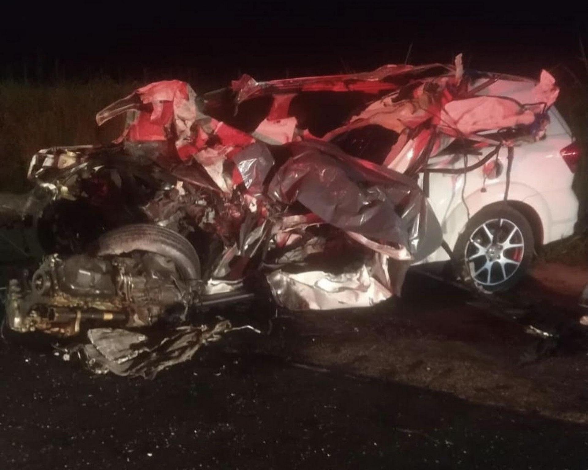 The impact of the accident was not limited to just the personal tragedy, but also affected the flow of traffic on the road - Photo: Portal Cidade 24h