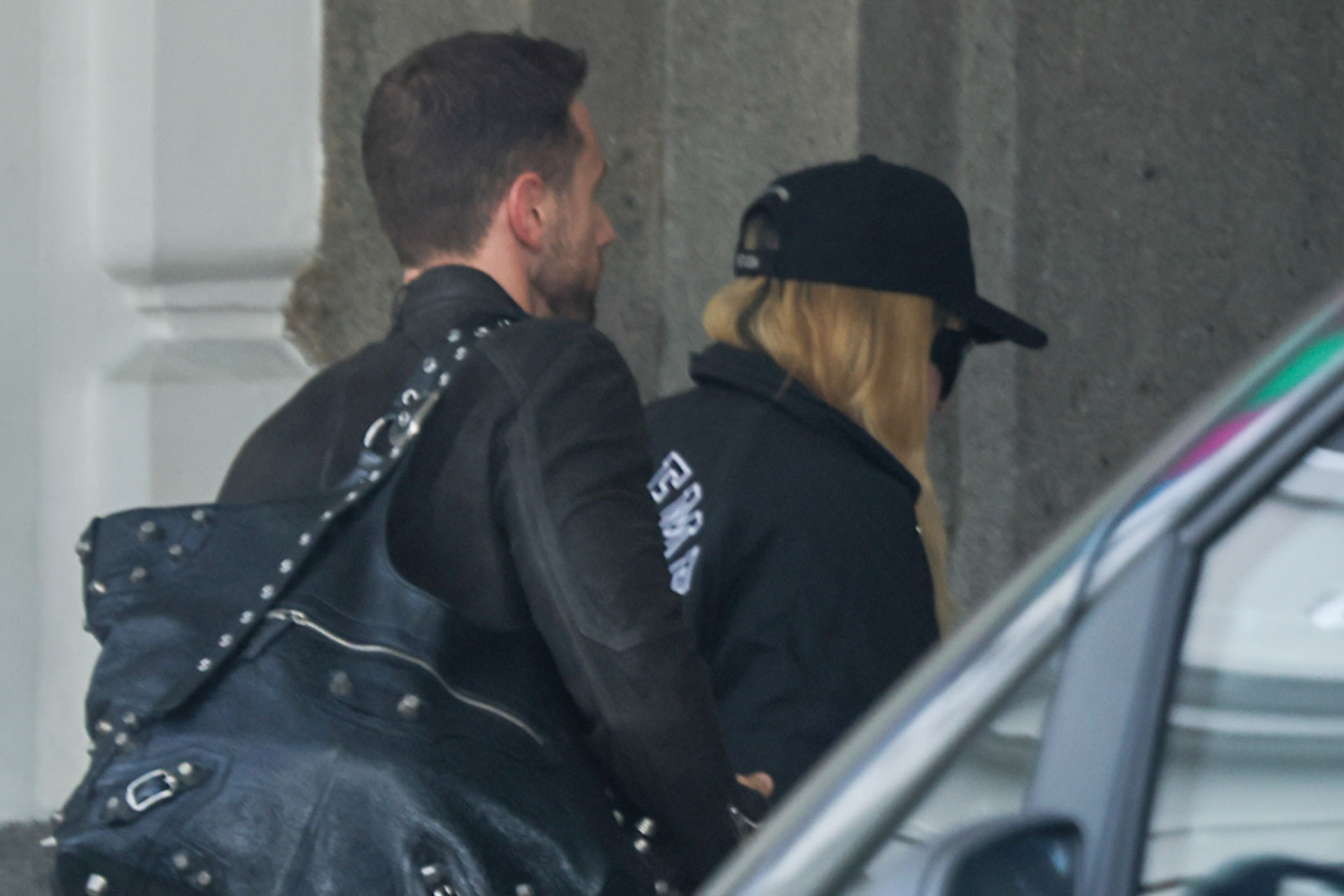 Madonna entrando no Copacabana Palace, nesta segunda-feira (29).
 - Renan Areias/Agência O Dia