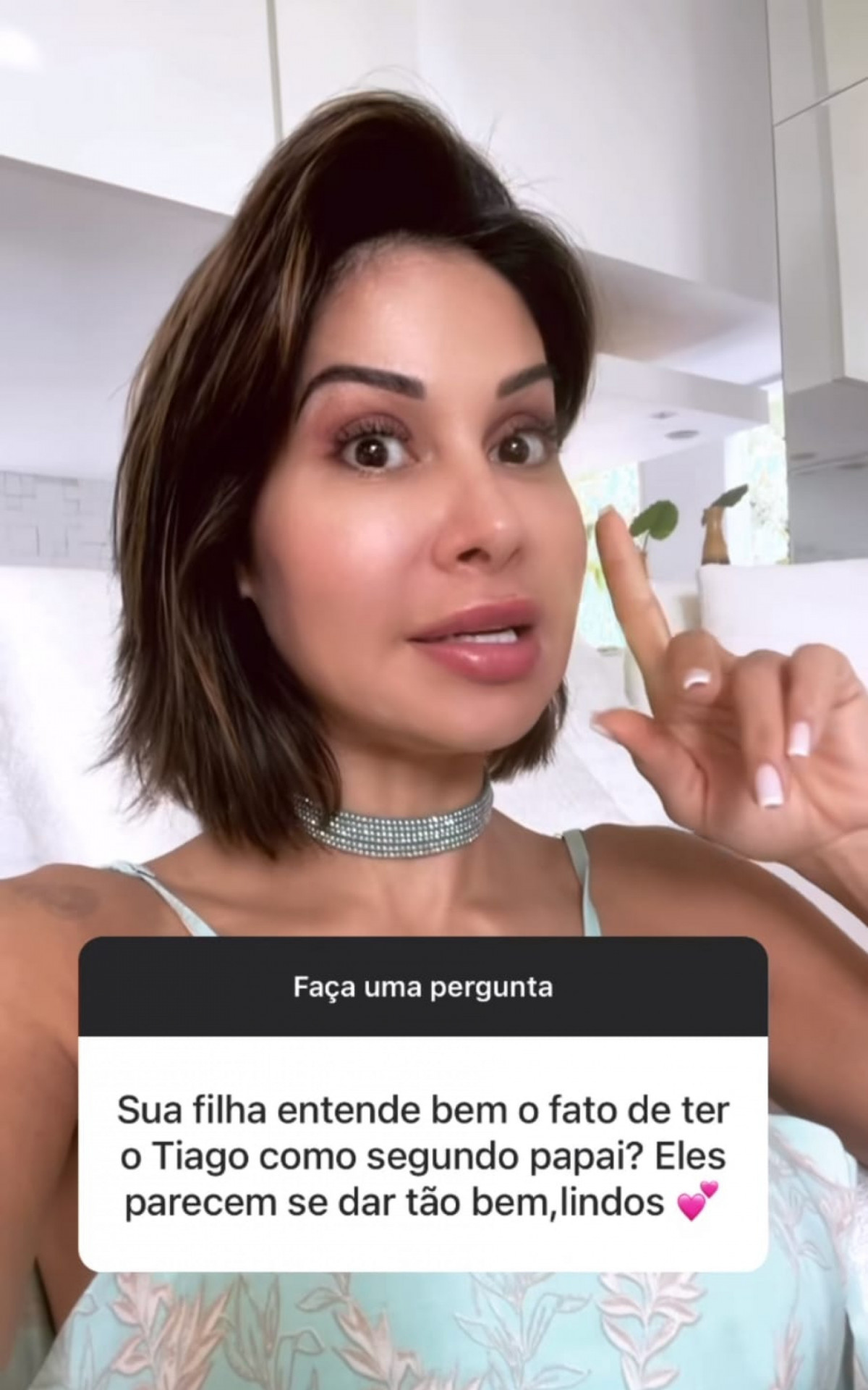 Ma&iacute;ra Cardi responde caixinha de pergunta sobre sua filha ter o marido como segundo pai - Reprodu&ccedil;&atilde;o Instagram