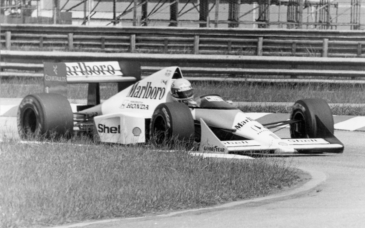 Ayrton Senna foi campeão de Fórmula 1 pela McLaren em 1988, 1990 e 1991