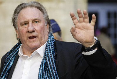 Ator francês Gérard Depardieu é liberado após interrogatório por supostas agressões sexuais