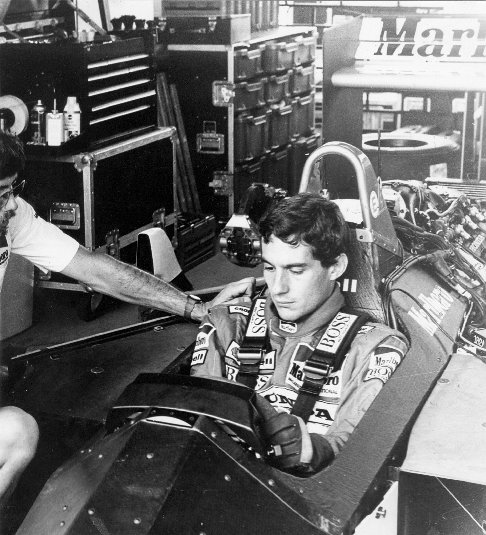 Ayrton Senna gostava de sugerir ajustes para melhorar o desempenho do carro da McLaren - Arquivo O DIA