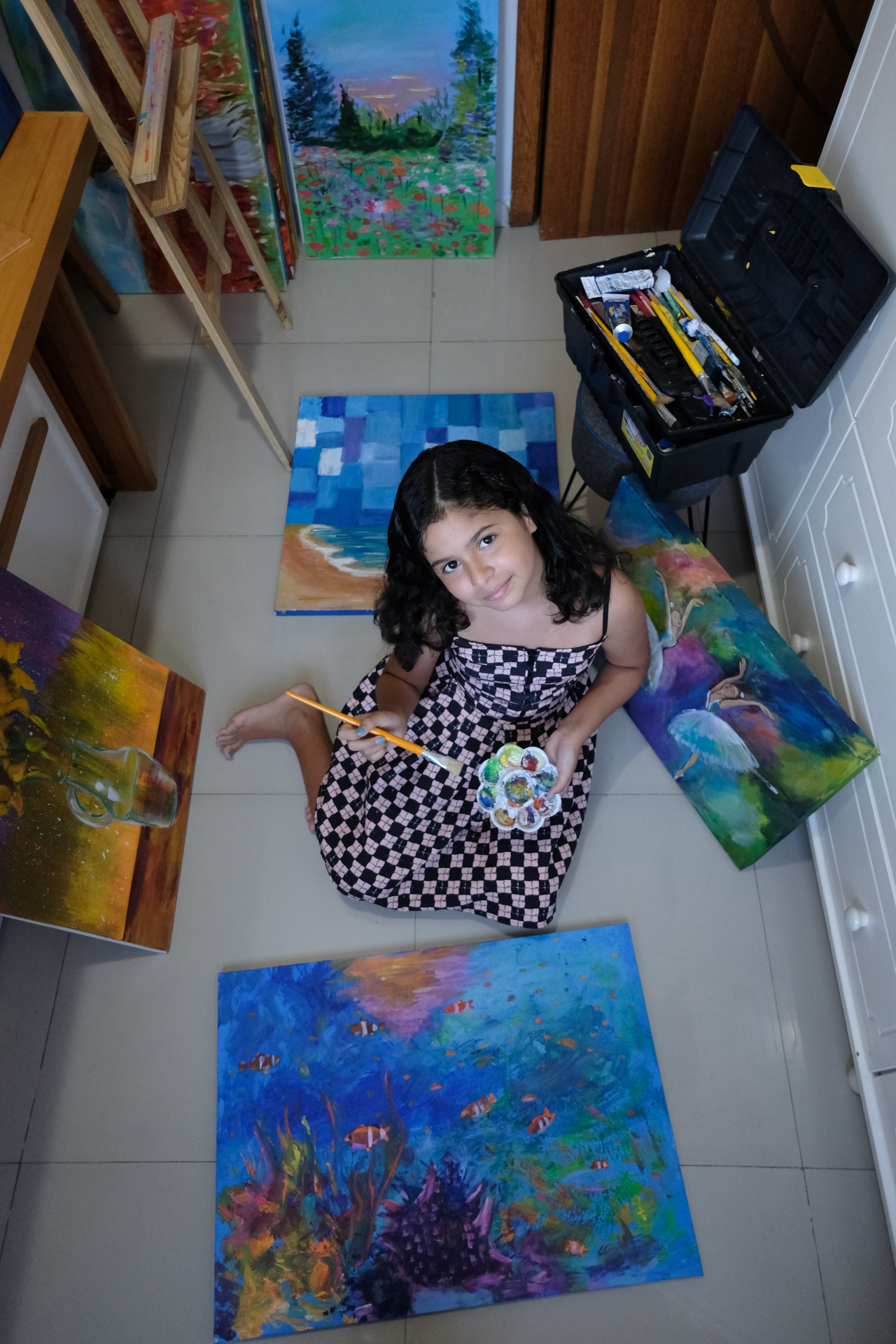 A artista mirim gosta de expressar os sentimentos atrav&eacute;s da arte 