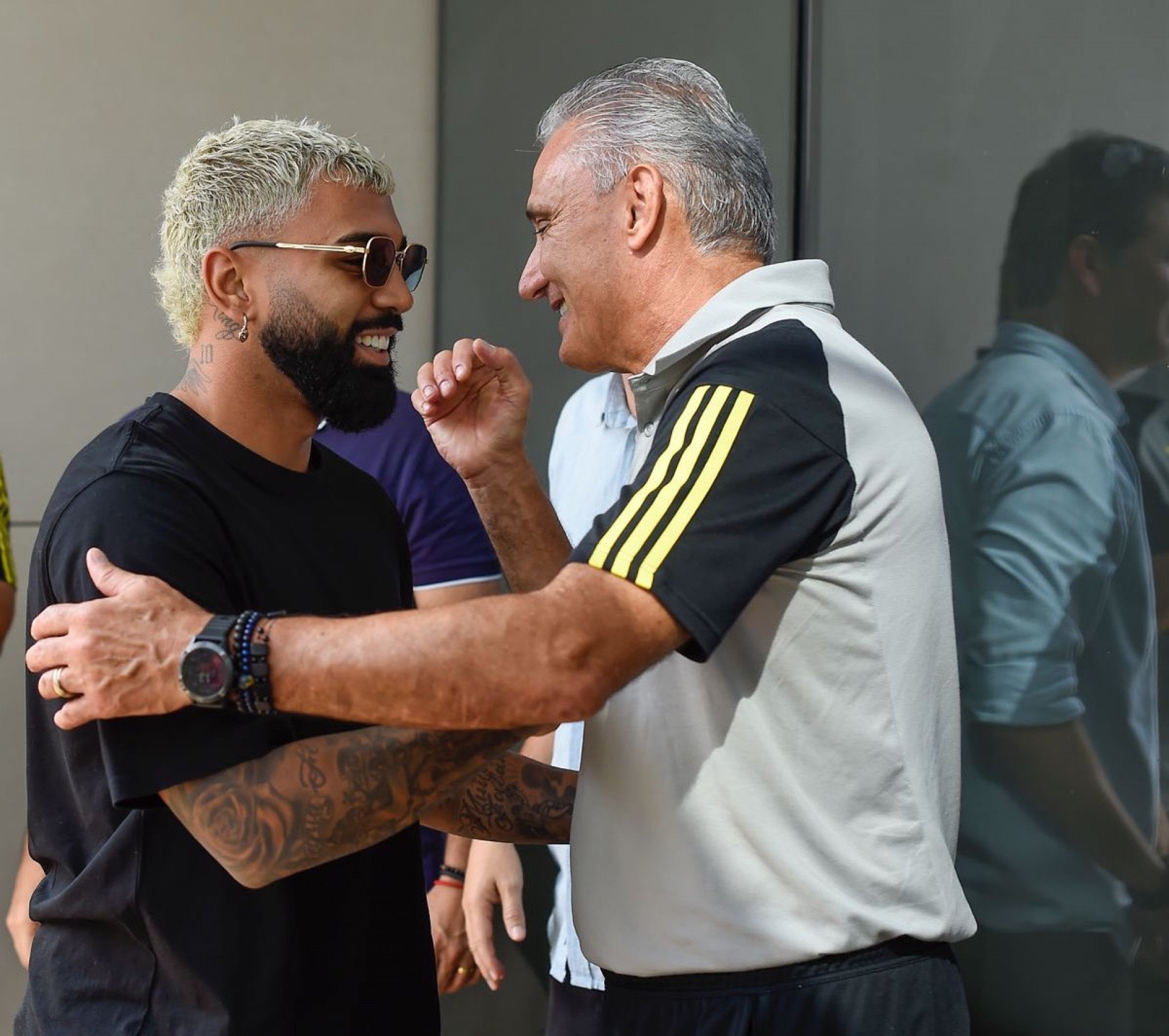 Gabigol é recebido por Tite no retorno ao Flamengo - Marcelo Cortes / CRF