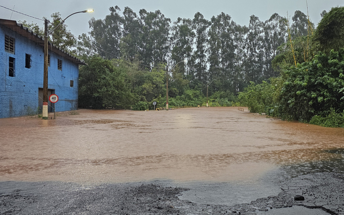 Temporal causou estragados no município de Encantado, no Rio Grande do Sul - AFP