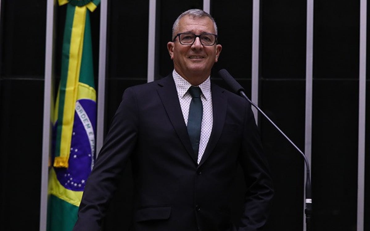 Deputado Federal Carlos Roberto Rodrigues, conhecido como Bebeto - Reprodução