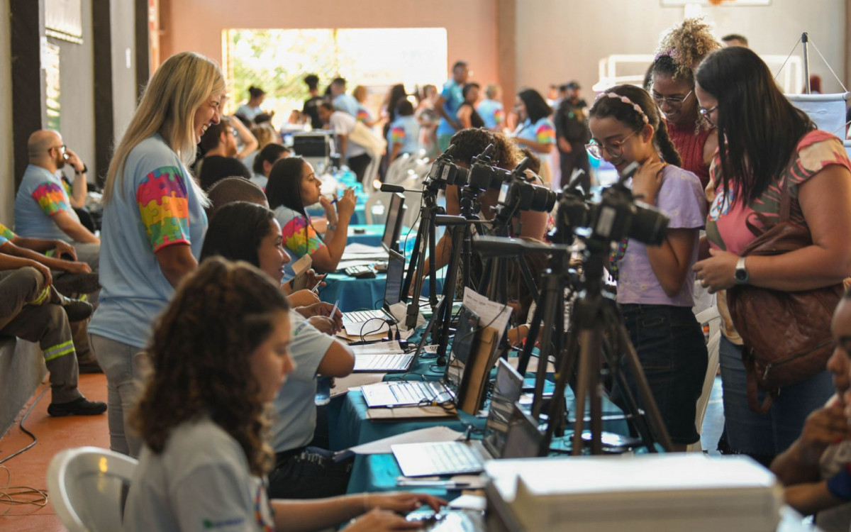 Ação social em Guapimirim teve emissão de documentos