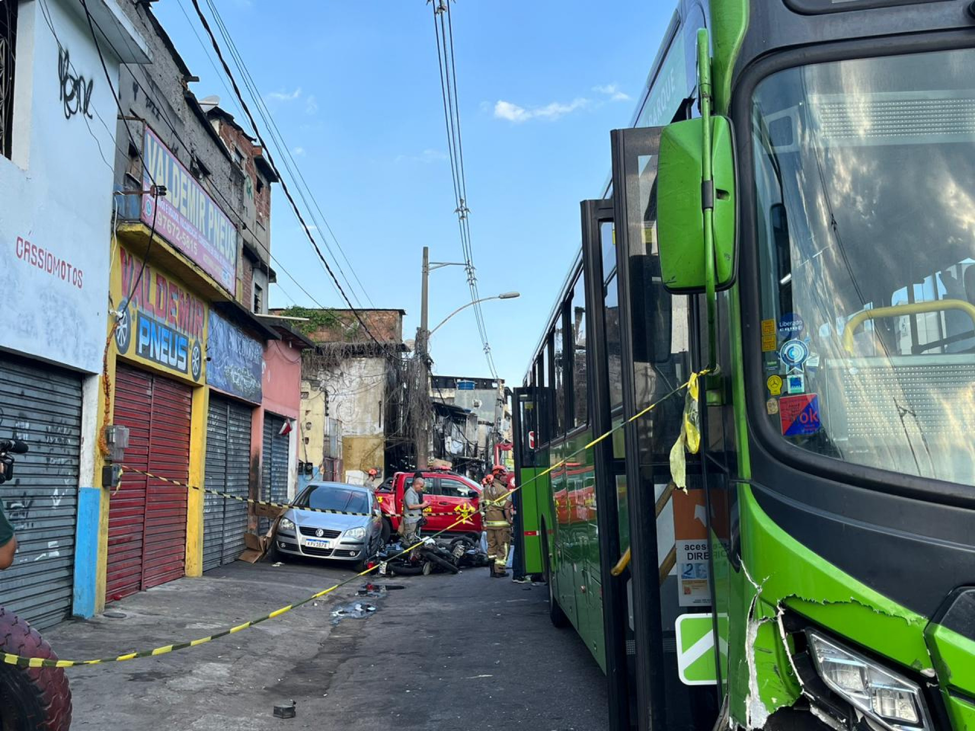 Ônibus atropelou duas pessoas nesta quarta-feira (1º) na Mangueira - Maria Eduarda Volta / Agência O Dia