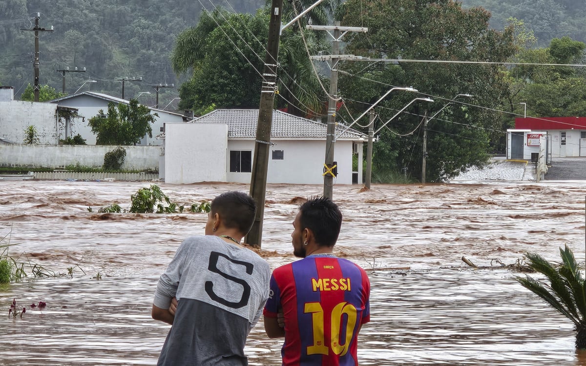 Enchente em Encantado, no Rio Grande do Sul, na quarta-feira (1)