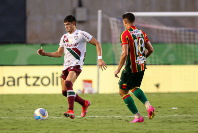 Felipe Andrade se destaca e celebra chance no Fluminense: 'Muito feliz'