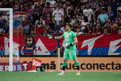 Léo Jardim ressalta dificuldade e valoriza empate com Fortaleza