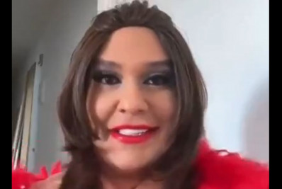 Vídeo: George Santos, ex-deputado dos EUA expulso pelo Congresso, volta a aparecer como drag queen