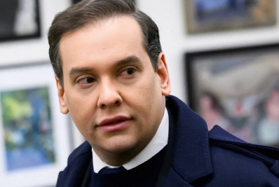 Ex-congressista George Santos deixa a prisão após decisão de Trump