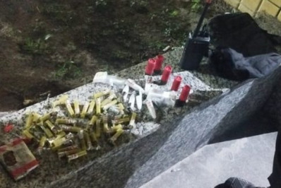 PM apreende munições e drogas após fuga de criminosos em Cabo Frio