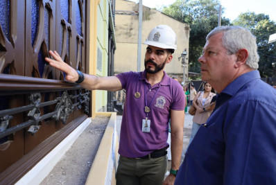 Prefeito faz vistoria nas obras de restauração da Casa Norival de Freitas