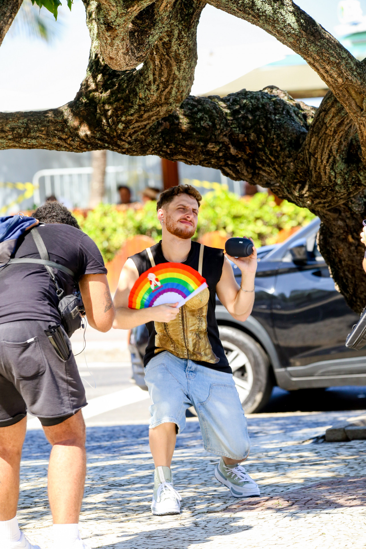 Diego Martins em frente ao Copacabana Palace - JC Pereira/ Agnews