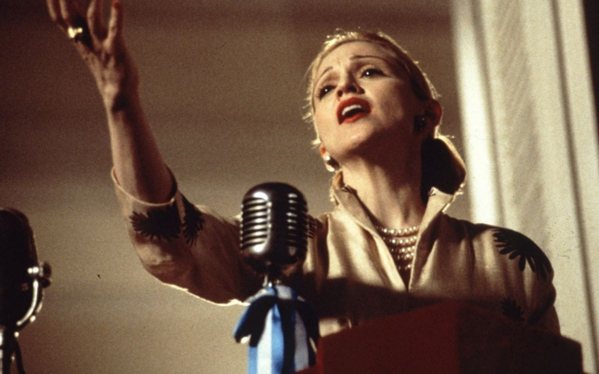 Madonna no papel de Eva Perón, em Evita (1996)