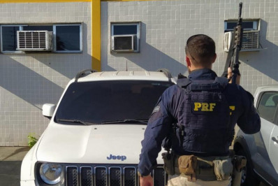 Homem é preso com carro roubado em Mesquita