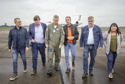 Comitiva de ministros chega ao RS; gabinete permanente será instalado