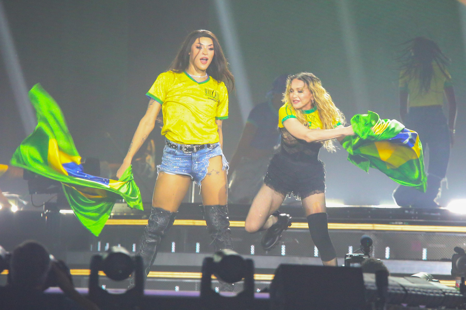 Madonna e Pabllo Vittar durante ensaio em Copacabana - Dilson Silva / Agnews