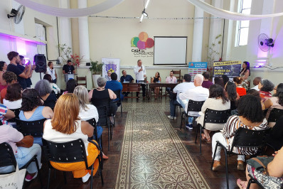 Prefeitura dá posse a 34 novos assistentes sociais