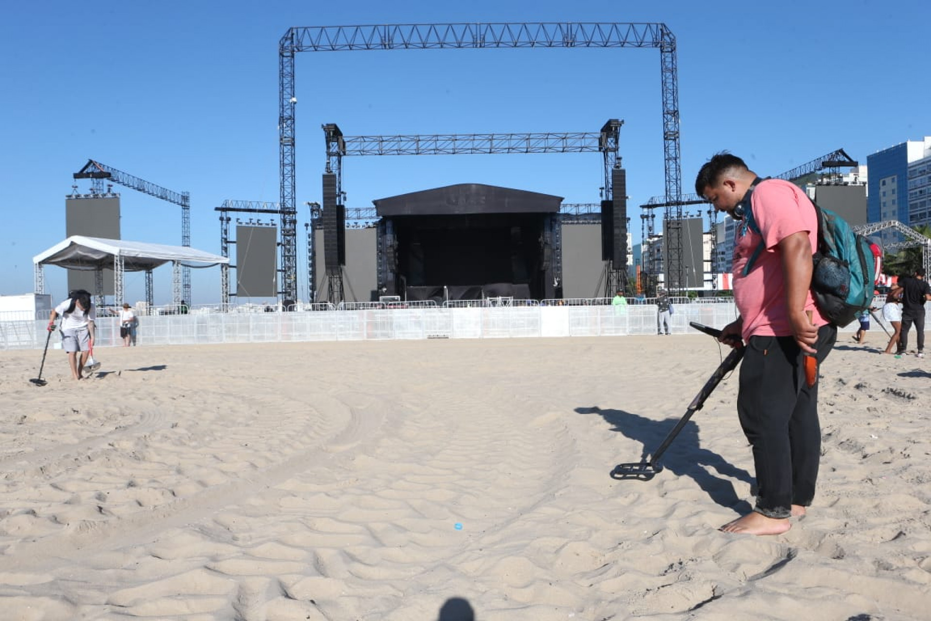 Bruno Gomes, de 32 anos, esteve na praia de Copacabana em busca de 