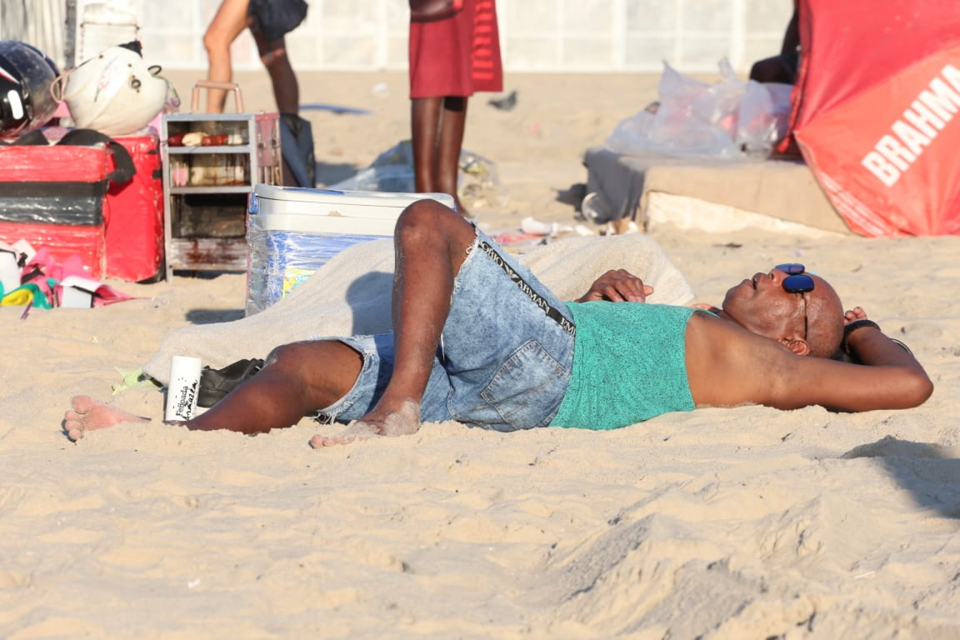 Praia de Copacabana foi o local de descanso para muito fãs da cantora - Cleber Mendes / Agência O Dia