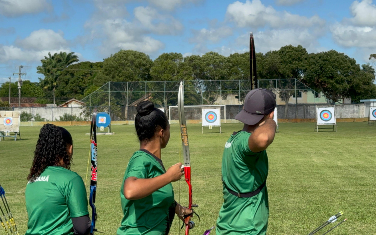 Os alvos ficam localizados a uma distância de 30m e 40m, 50m e 70m