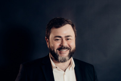 Janes Fidélis Tomelin: EaD e ensino superior como start da transformação social nas favelas