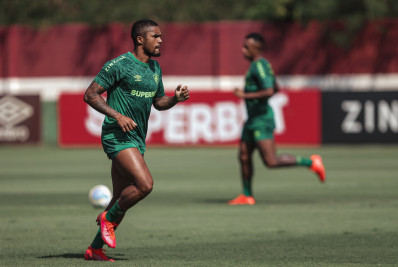 Fluminense pode negociar Douglas Costa e Gabriel Pires em janela de transferências