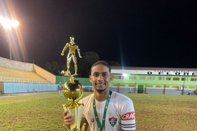 Zagueiro de Belford Roxo se destaca no Campeonato Estadual do Acre