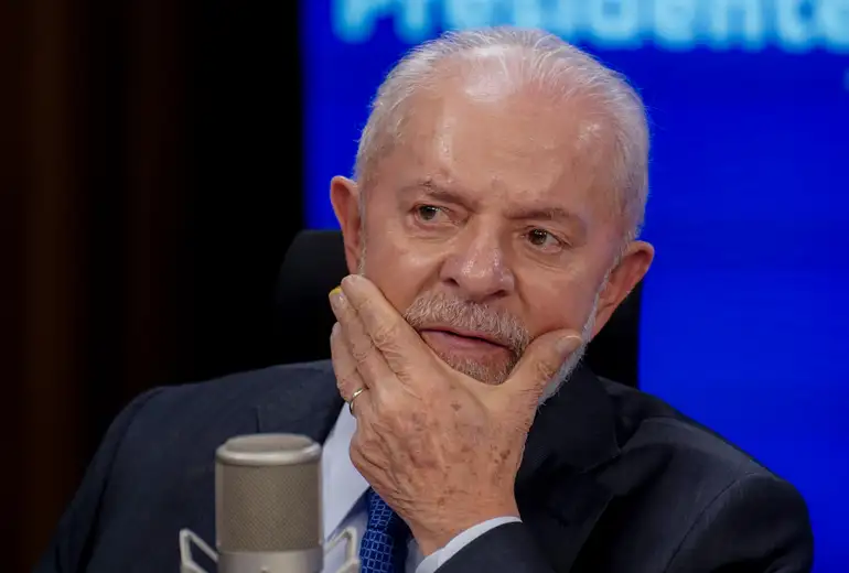 Após conversa com setor de veículos, Lula prega juro baixo e tempo maior de pagamento