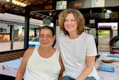 Patricia Pillar conhece sítio de Zeca Pagodinho e visita instituto do cantor