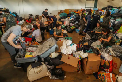 Brasilienses fazem fila para doar para vítimas das enchentes no RS