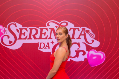 Famosos marcam presença na gravação do DVD de Glória Groove; confira fotos