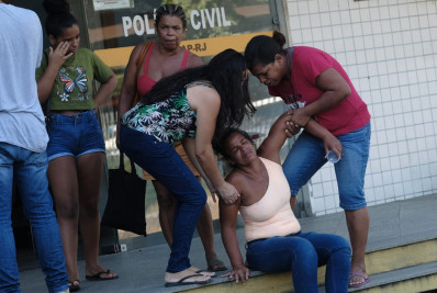 'Eu quero justiça', diz mãe de homem morto a tiros na Cidade de Deus