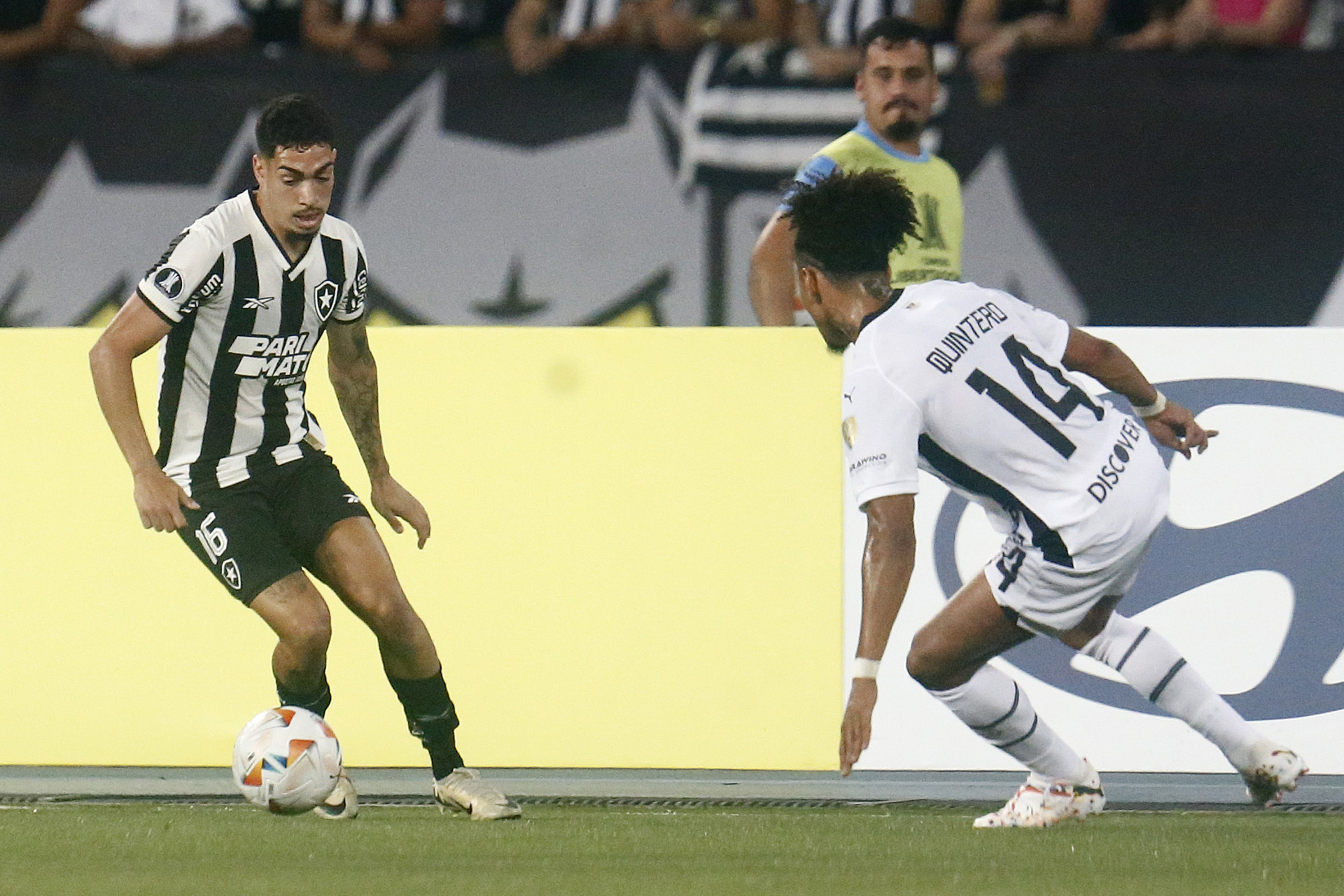 Hugo foi uma boa válvula de escape para o Botafogo contra a LDU
 - Vítor Silva/Botafogo