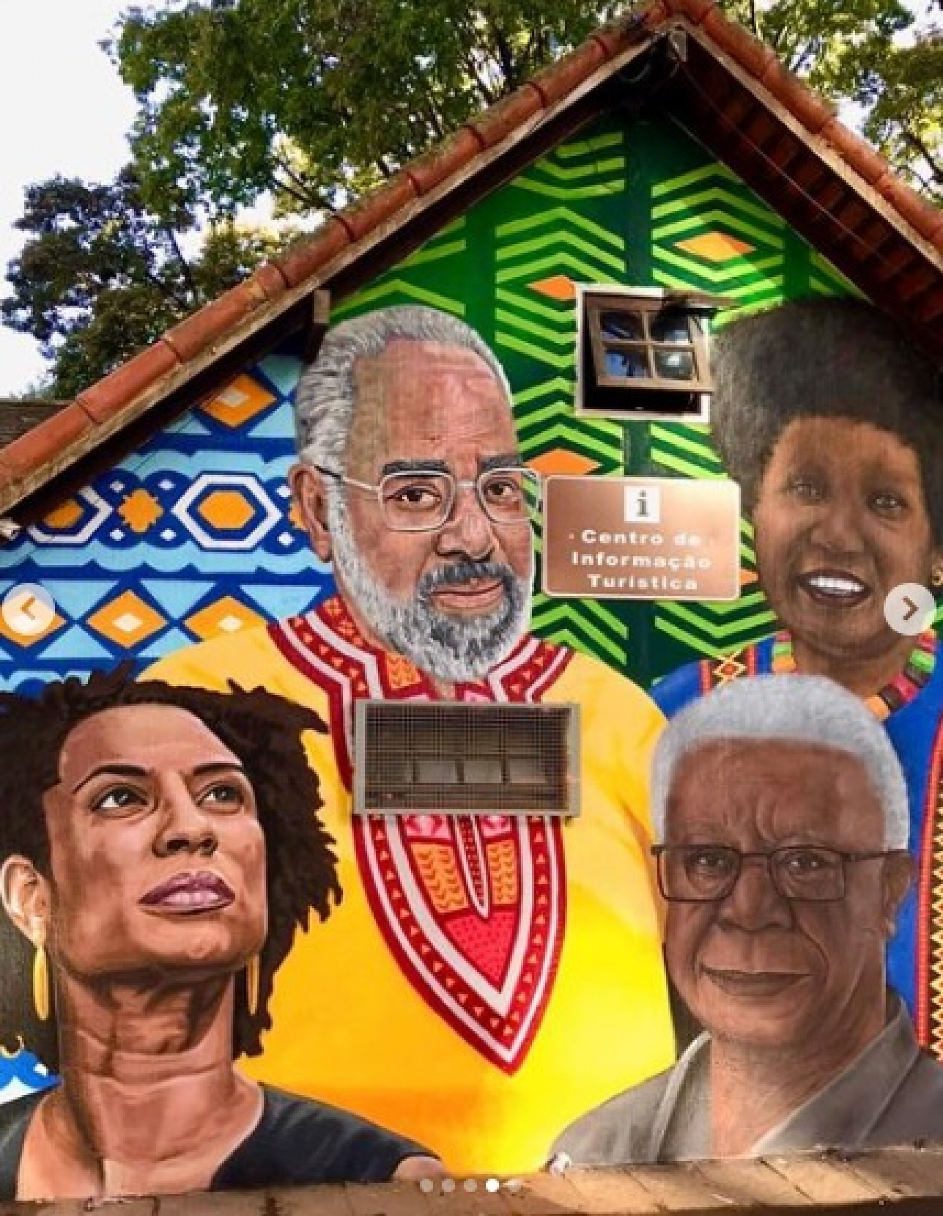 Air&aacute; Ocrespo, o Mc Grafiteiro, faz grafites pelas ruas da Zona Norte e Centro do Rio - Arquivo pessoal