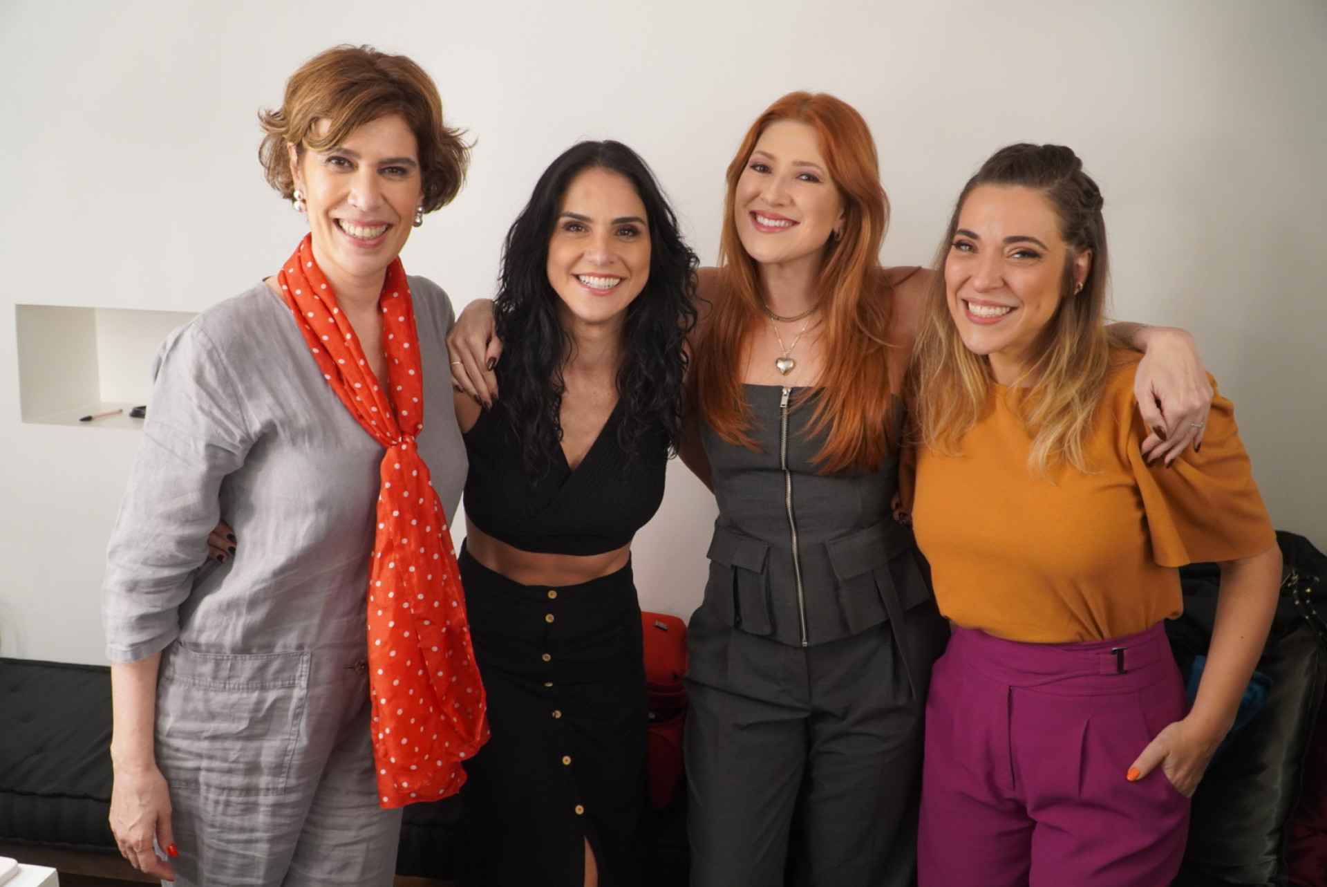 Dani Calabresa prestigia peça de Júlia Rabello, Maria Clara Gueiros e Priscila Castello Branco                - Hernane Cardoso / Divulgação