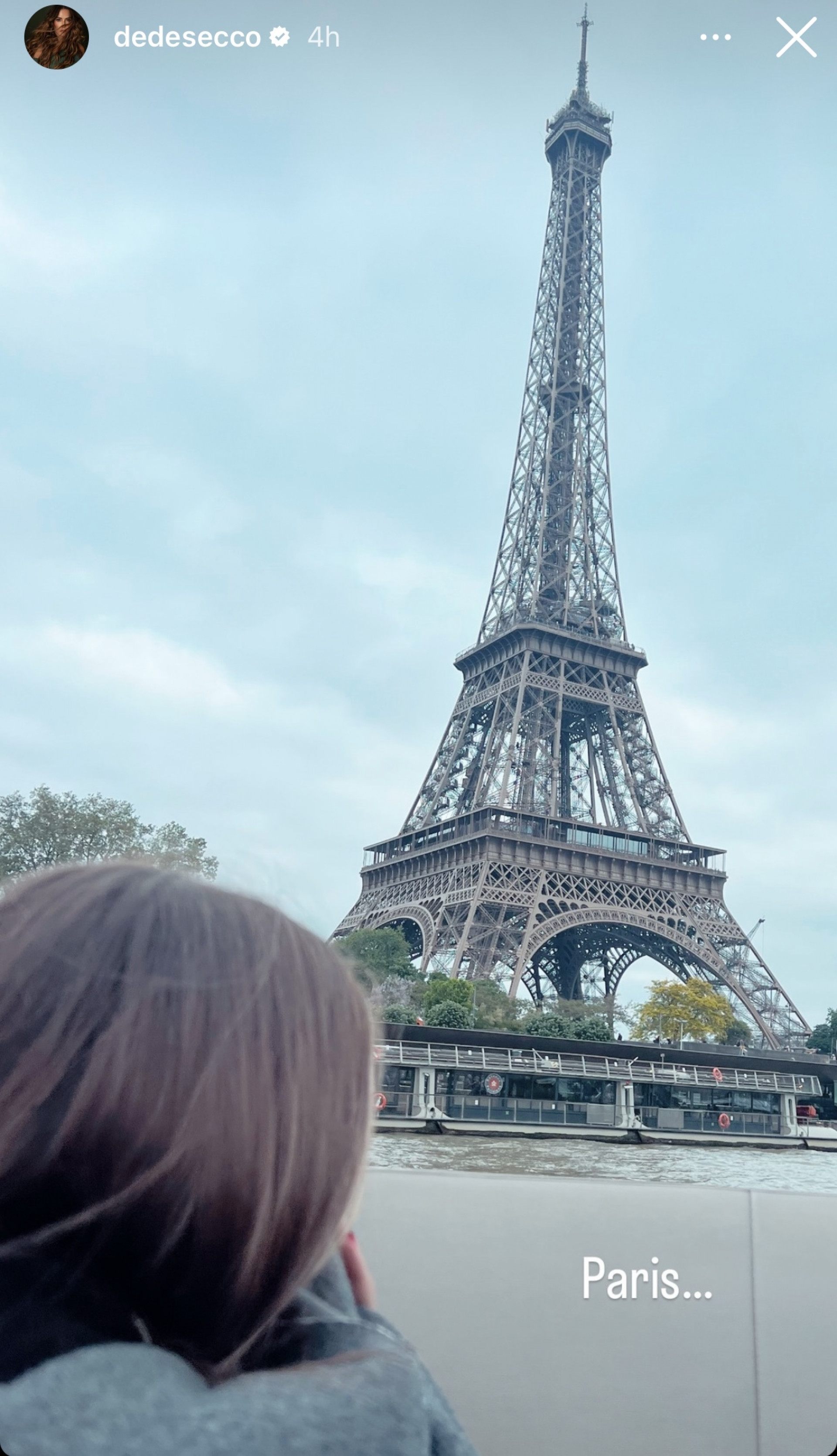 Deborah Secco viaja para Paris com a filha, Maria Flor - Reprodução