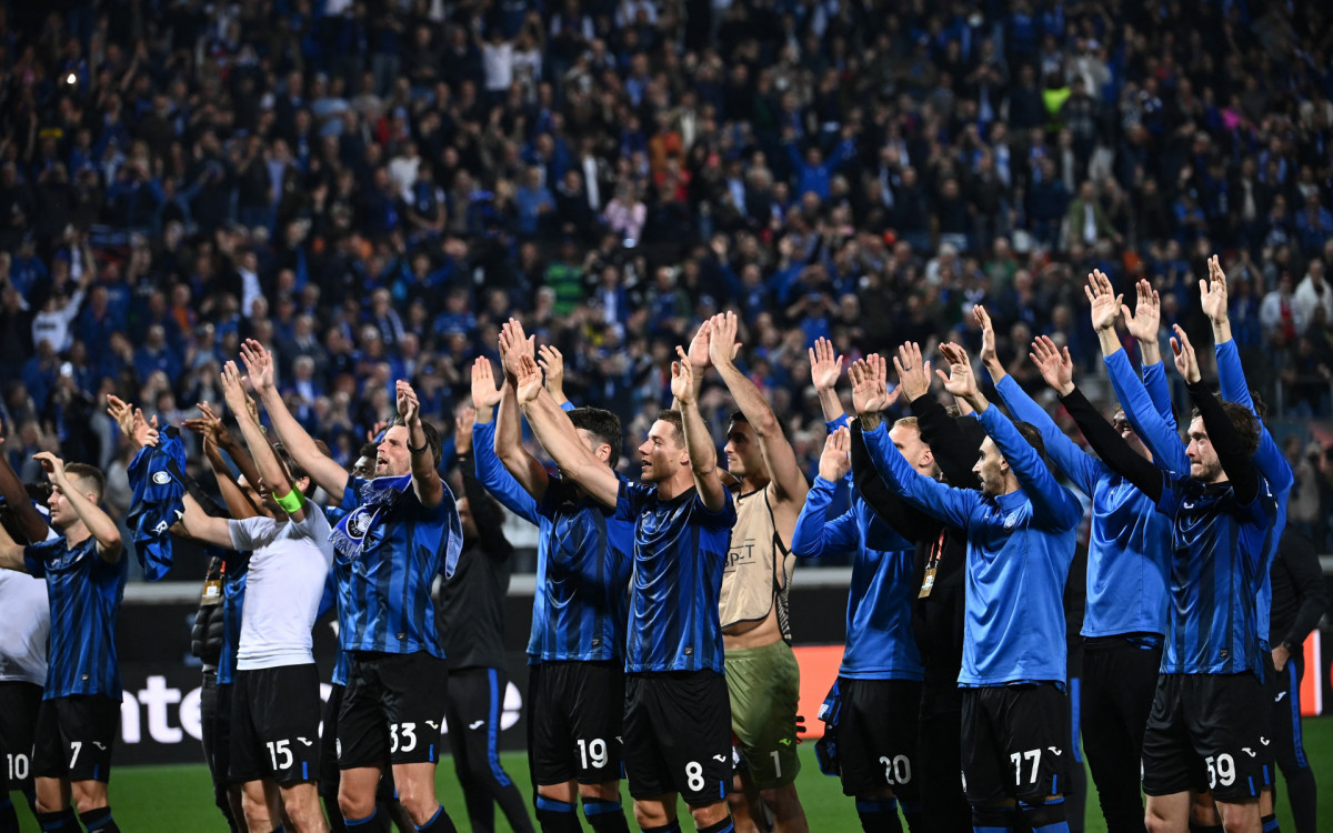 Jogadores da Atalanta celebram ida à final da Liga Europa