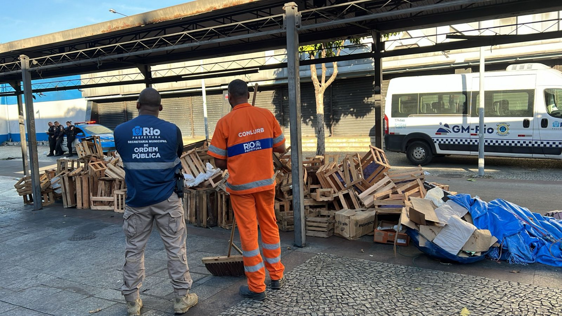 Ação de ordenamento público em calçadão de Bangu - Divulgação/Seop