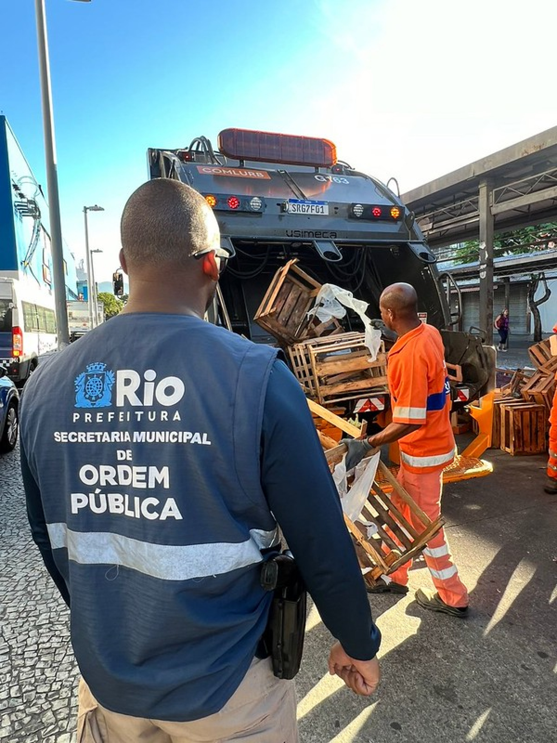 Ação de ordenamento público em calçadão de Bangu - Divulgação/Seop