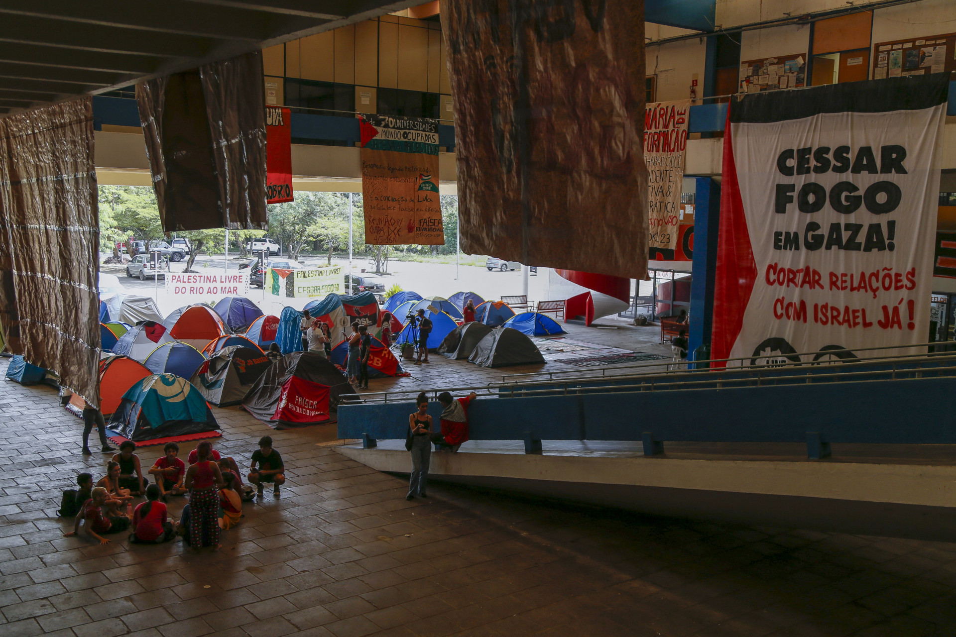Acampamento pró-Palestina na USP - Michael Schincariol / AFP