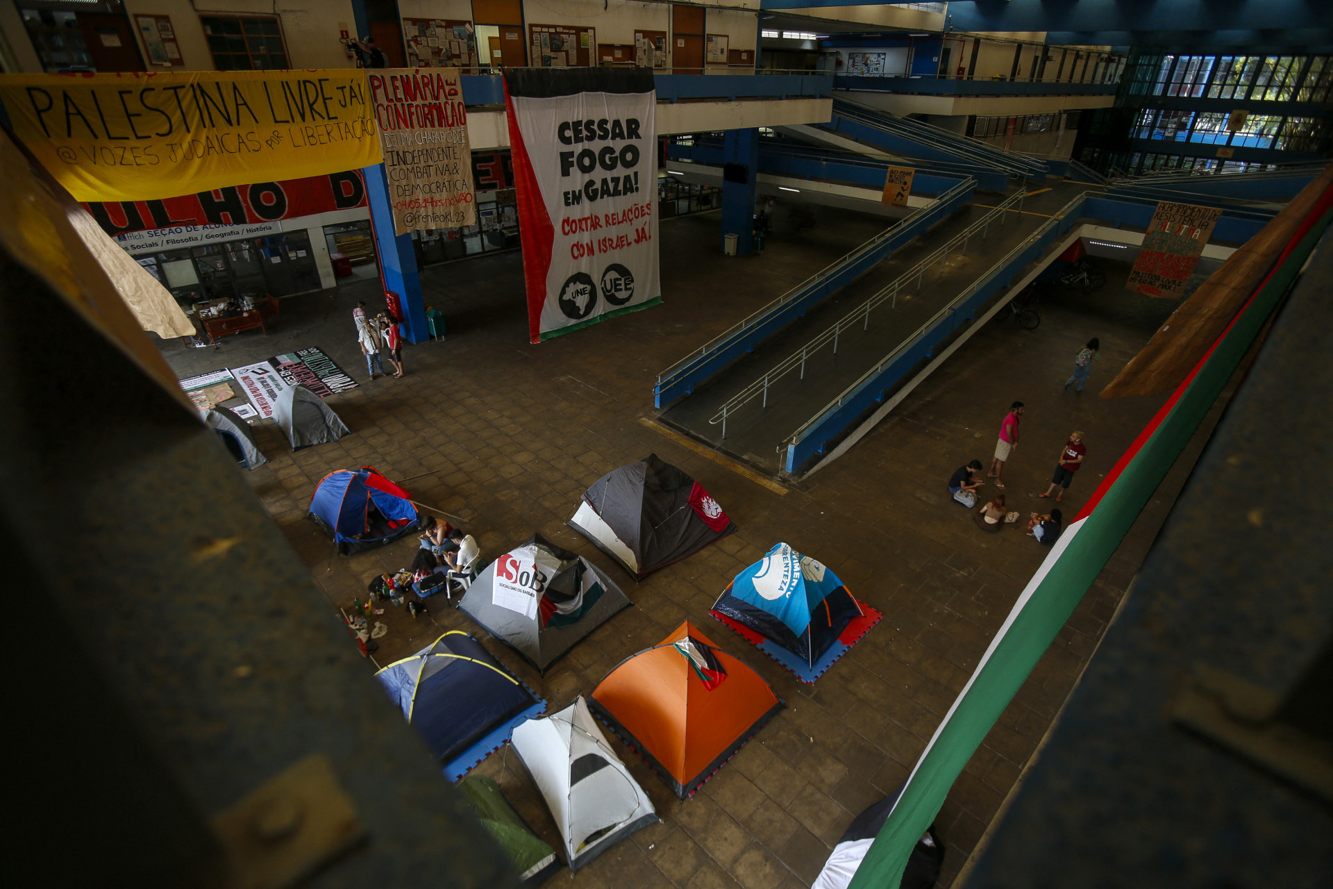 Acampamento pró-Palestina na USP - Michael Schincariol / AFP