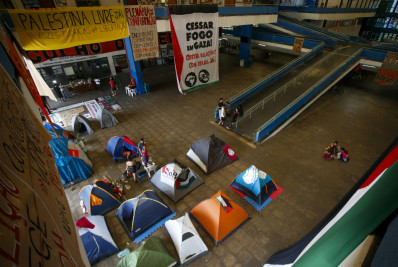 Estudantes da USP encerram acampamento pró-Palestina, mas prometem novos protestos