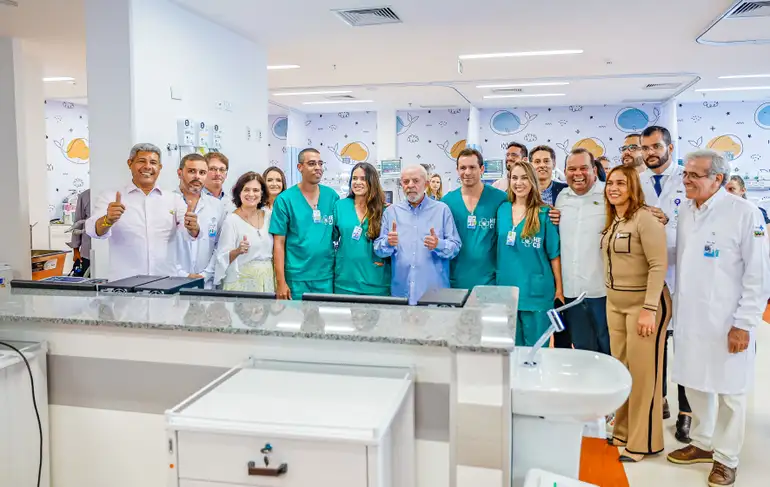 Lula pede um minuto de silêncio em memória das vítimas das chuvas no RS