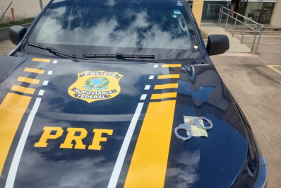 Motorista de ônibus com documentação falsa é preso pela PRF em Sapucaia